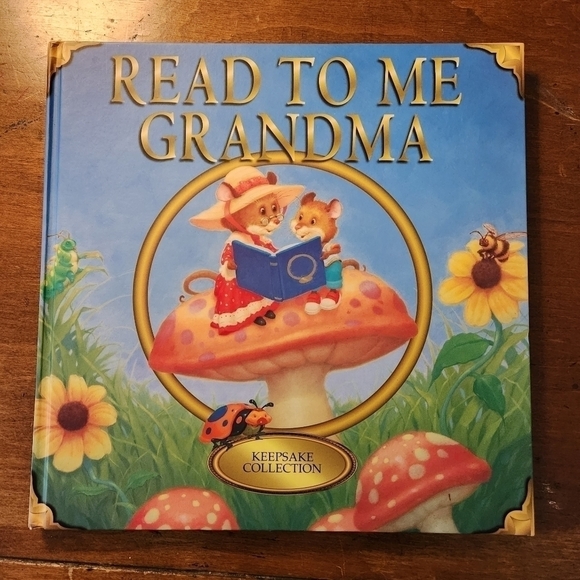 𝅺"READ to Me Grandma" Hardcover Book - Picture 1 of 9